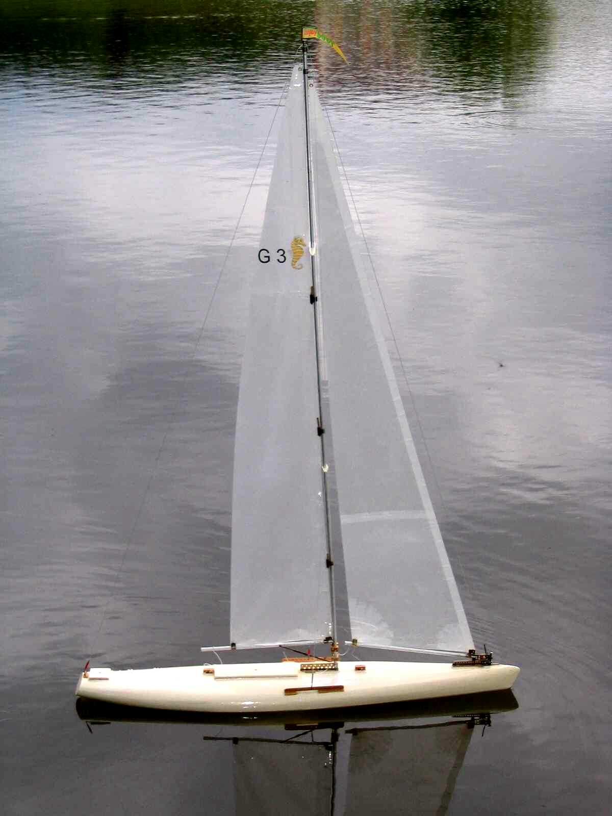 ...bei wenig Wind Segelboot.01